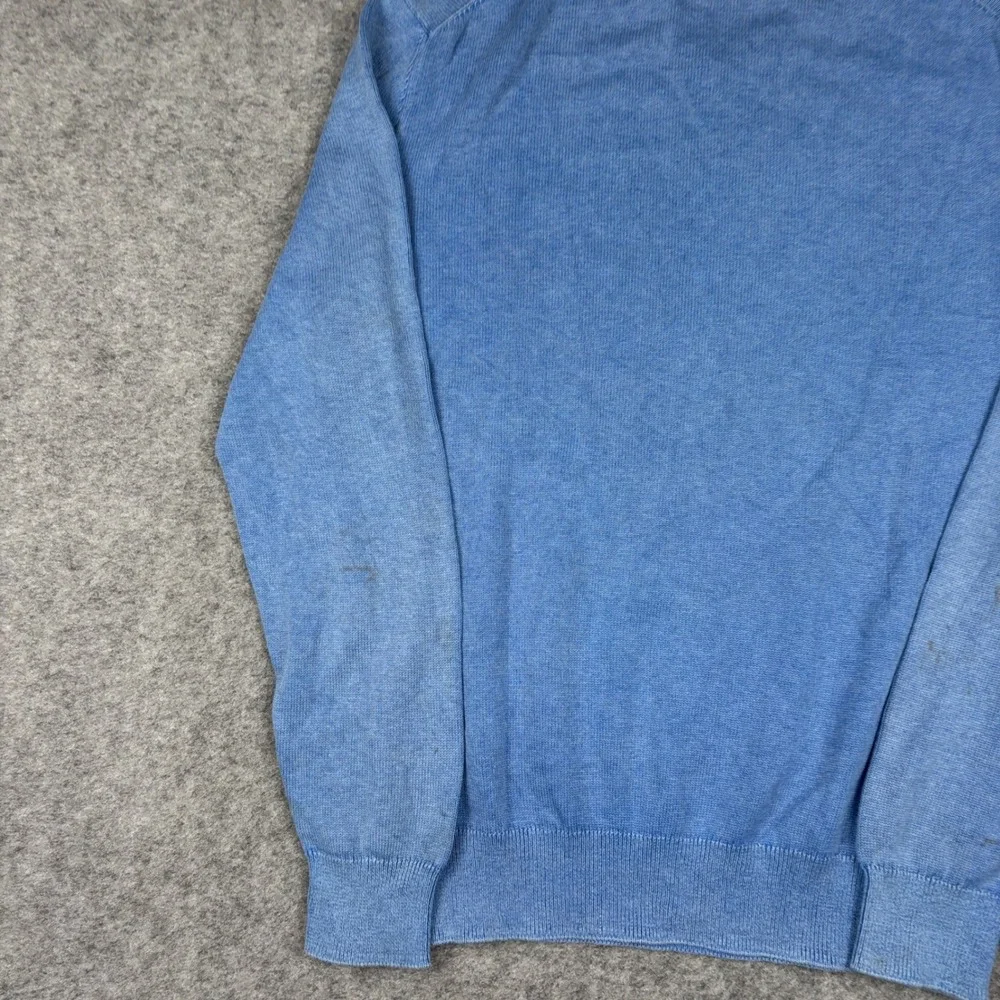 Vineyard Vines Sweater Mens Medium V-Neck Cashmere Blend Blue Whale Old Money